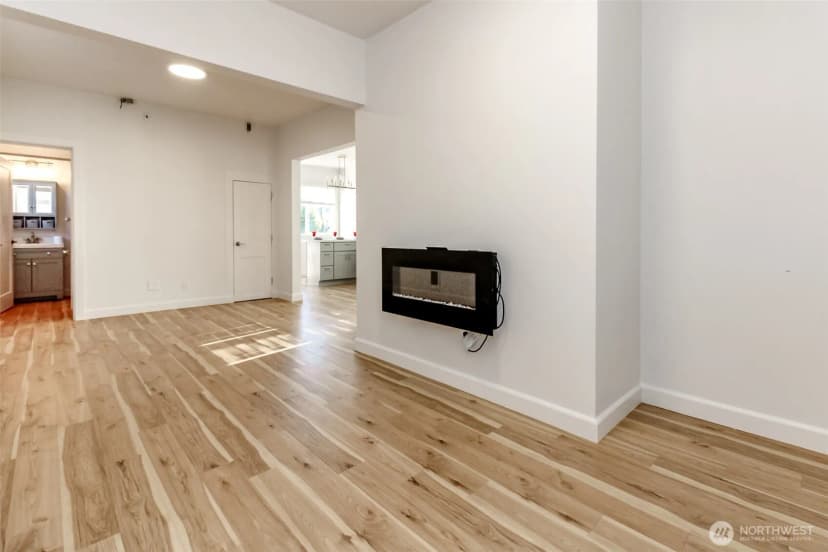 Property photo for 320 Williams Avenue N, Renton photo 6
