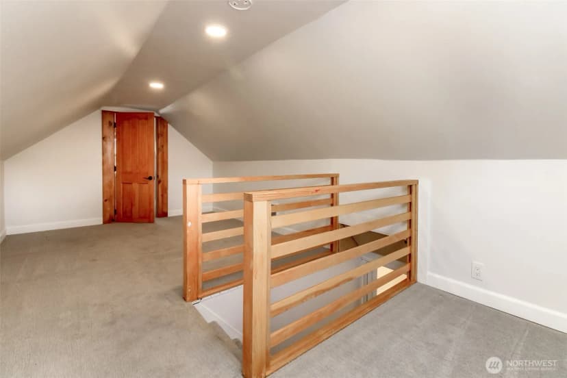 Property photo for 320 Williams Avenue N, Renton photo 14