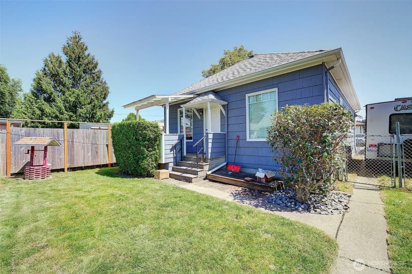 Property photo for 320 Williams Avenue N, Renton