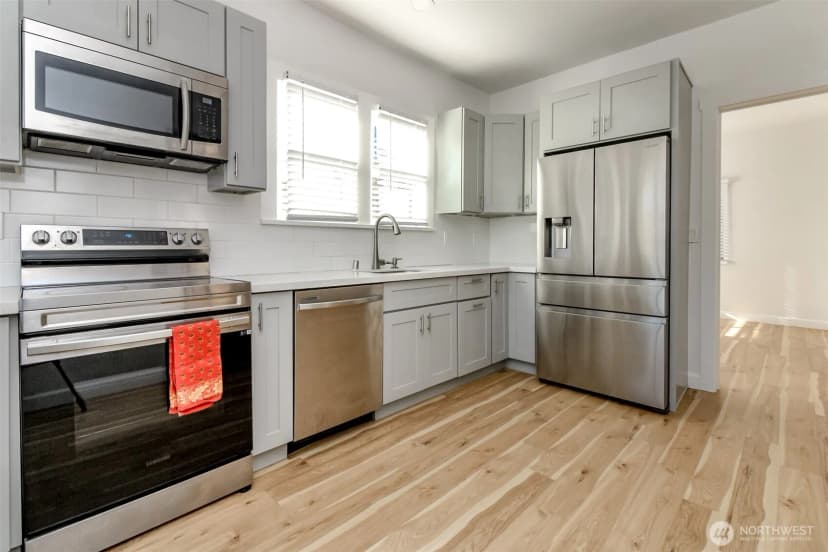 Property photo for 320 Williams Avenue N, Renton photo 7