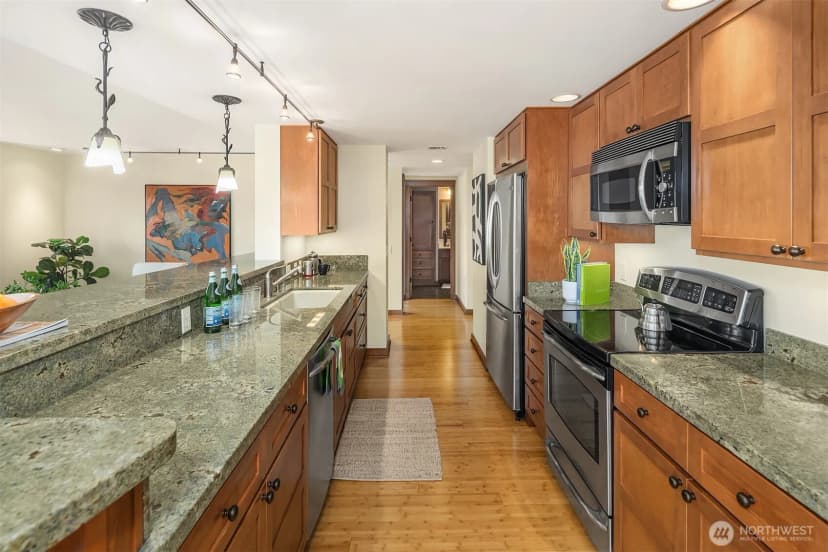 Property photo for 1301 Spring Street #8f, Seattle photo 10