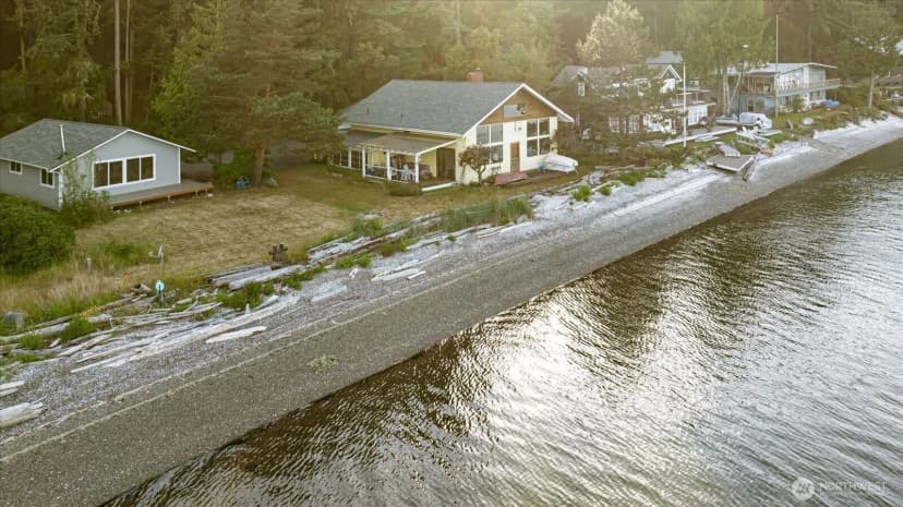 Property photo for 1982 Madrona Way, Coupeville photo 3