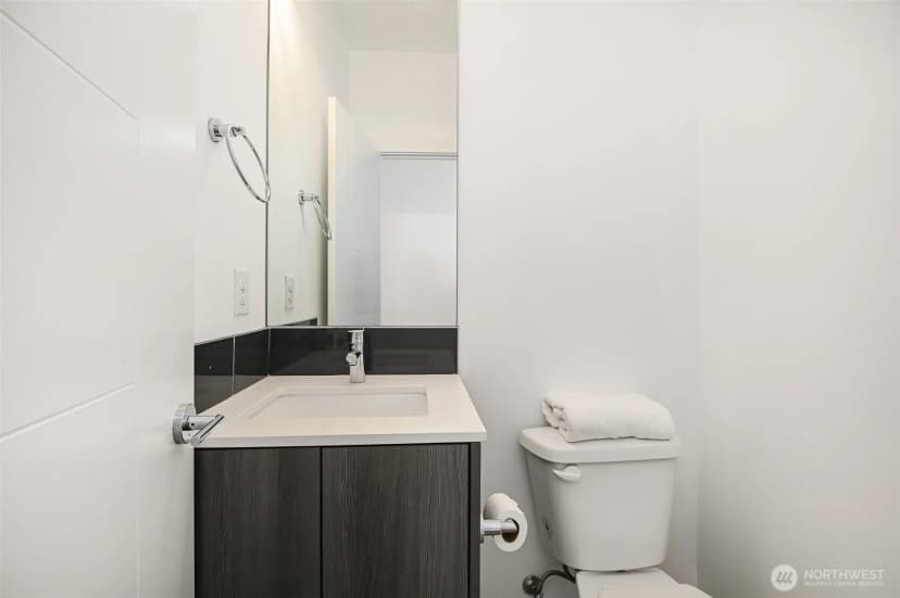 Property photo for 1713 19th Avenue S, Seattle photo 7