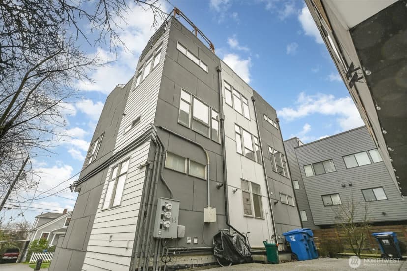 Property photo for 1713 19th Avenue S, Seattle photo 24