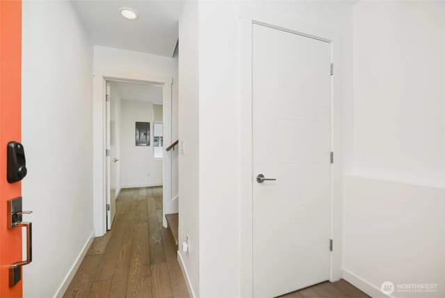 Property photo for 1713 19th Avenue S, Seattle photo 3
