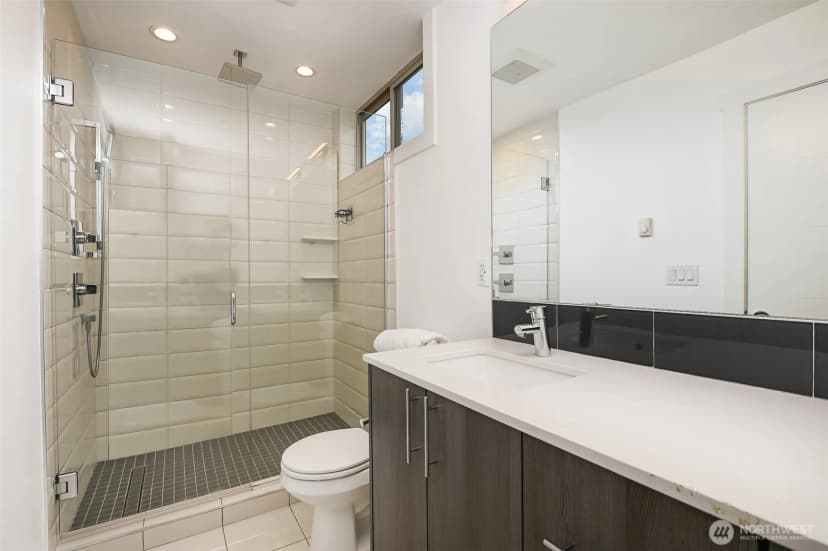 Property photo for 1713 19th Avenue S, Seattle photo 11