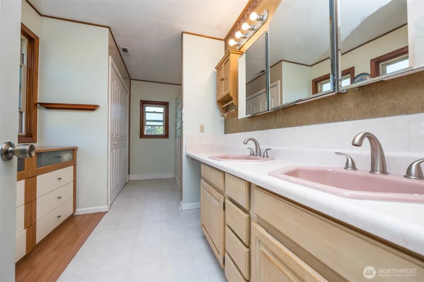 Property photo for 36721 6th Avenue Sw, Federal Way photo 28