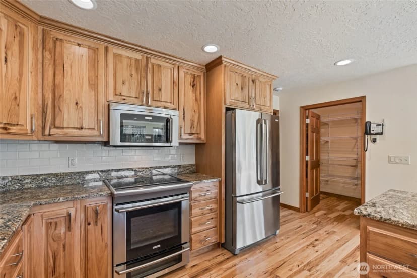 Property photo for 227 Cougar Lane, Toledo photo 26