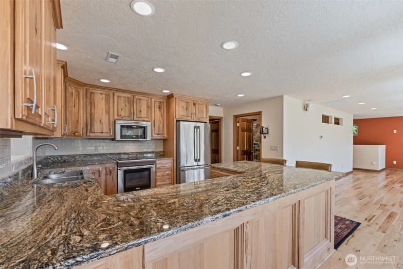 Property photo for 227 Cougar Lane, Toledo photo 25