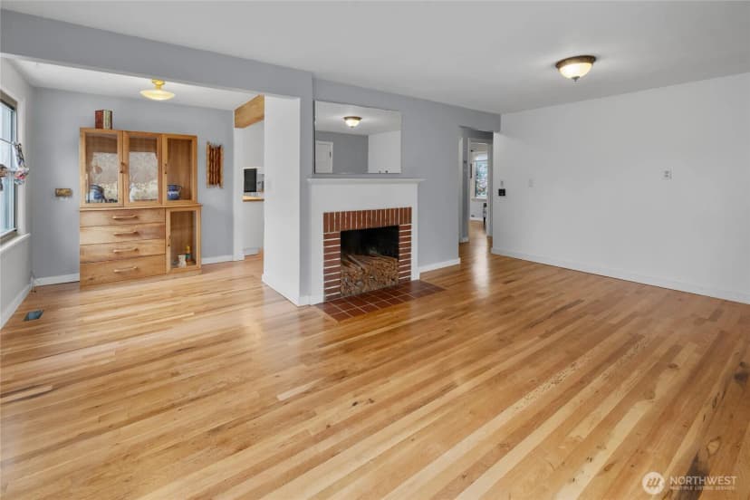 Property photo for 12419 16th Avenue S, Seattle photo 5