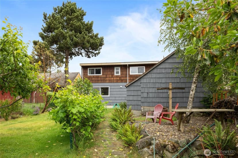 Property photo for 12419 16th Avenue S, Seattle photo 24