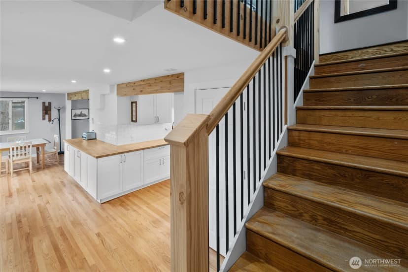 Property photo for 12419 16th Avenue S, Seattle photo 11