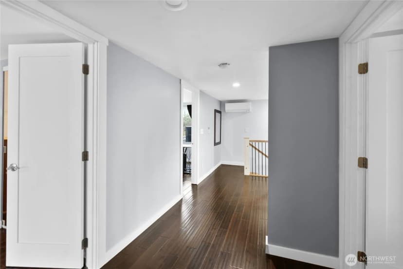Property photo for 12419 16th Avenue S, Seattle photo 18