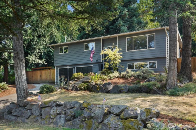 Property photo for 6435 Ne 198th Street, Kenmore photo 3