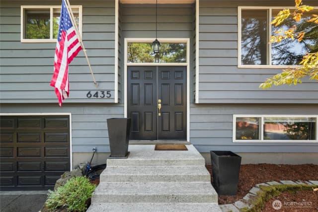 Property photo for 6435 Ne 198th Street, Kenmore photo 4