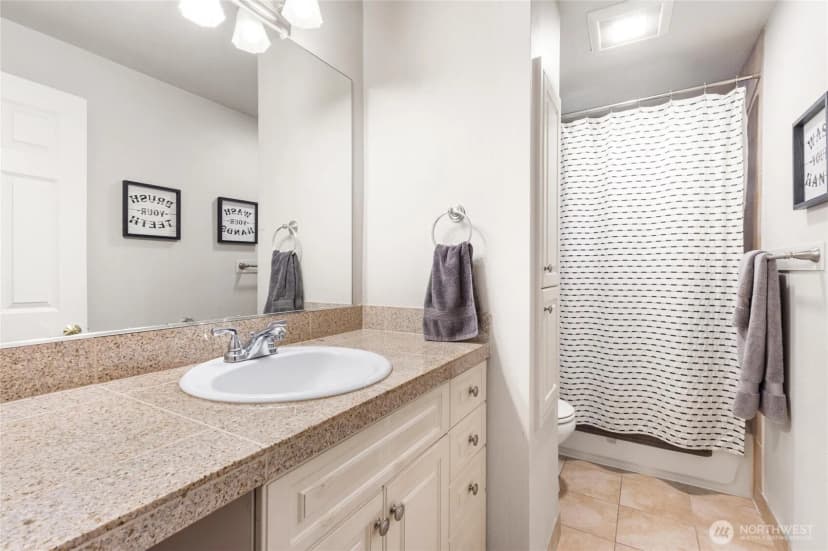 Property photo for 6435 Ne 198th Street, Kenmore photo 23