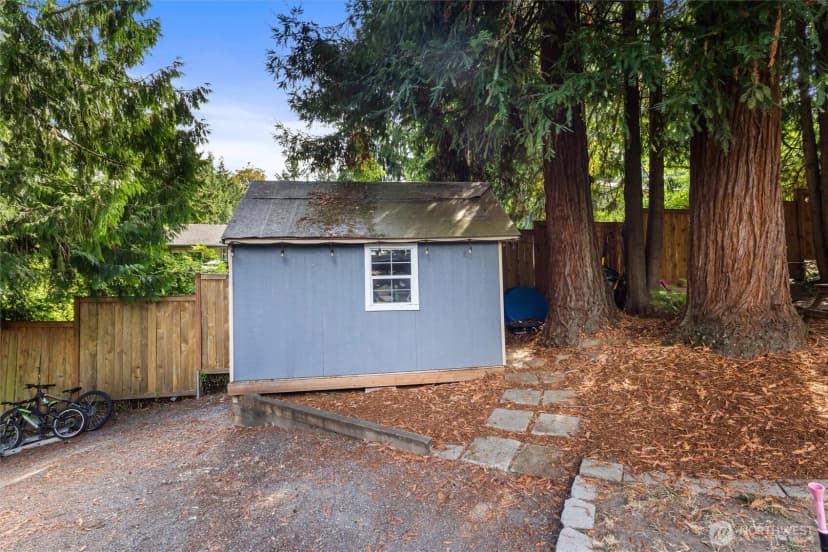 Property photo for 6435 Ne 198th Street, Kenmore photo 31