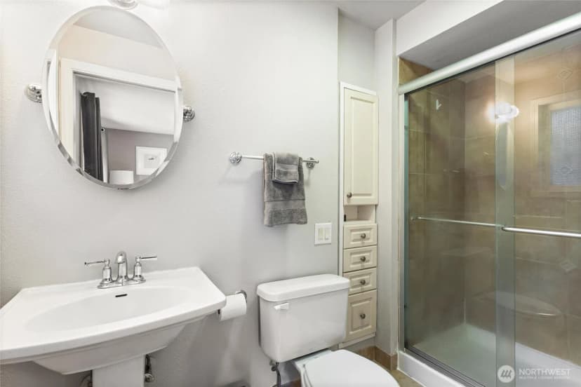 Property photo for 6435 Ne 198th Street, Kenmore photo 22