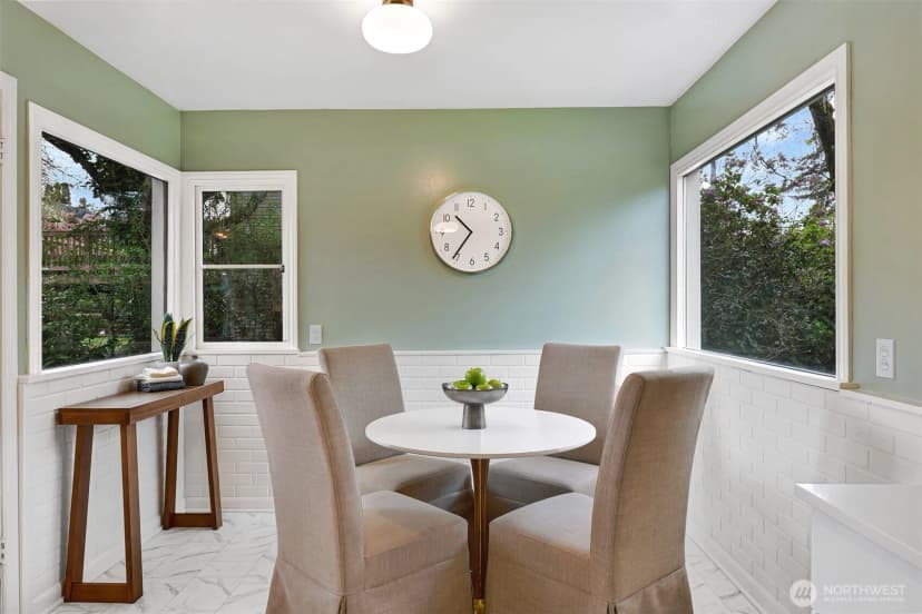 Property photo for 6203 39th Avenue Ne, Seattle photo 16