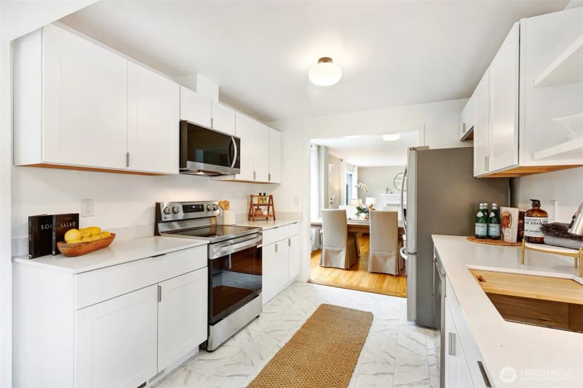 Property photo for 6203 39th Avenue Ne, Seattle photo 10