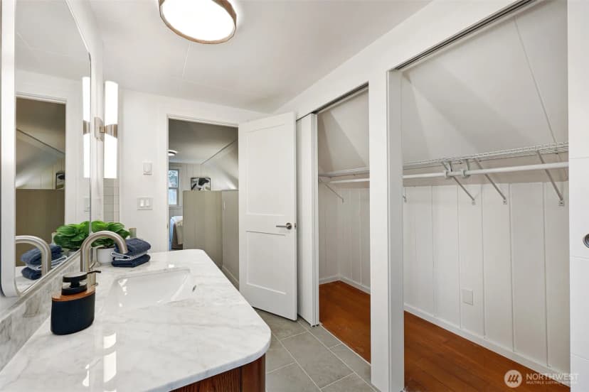 Property photo for 6203 39th Avenue Ne, Seattle photo 25