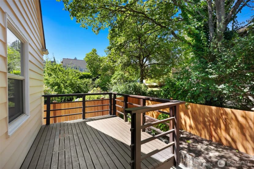 Property photo for 6203 39th Avenue Ne, Seattle photo 17