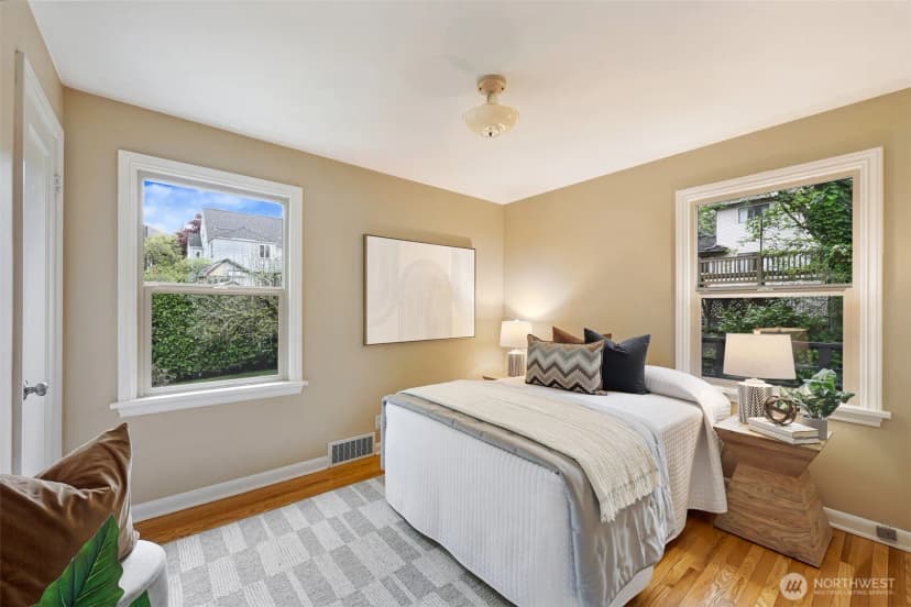 Property photo for 6203 39th Avenue Ne, Seattle photo 20