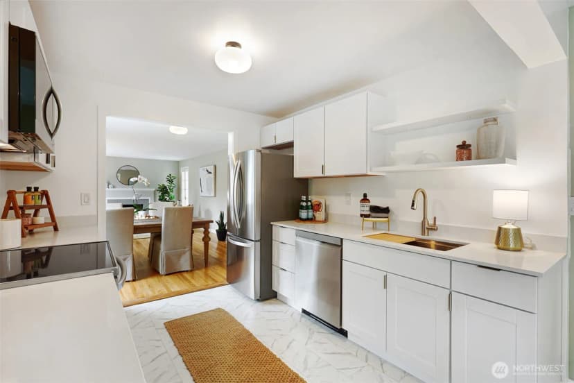 Property photo for 6203 39th Avenue Ne, Seattle photo 14