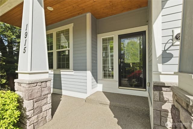 Property photo for 1915 10th Street Pl Sw, Puyallup photo 2