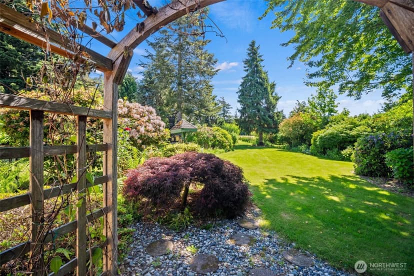 Property photo for 5458 Northwest Drive, Bellingham photo 32