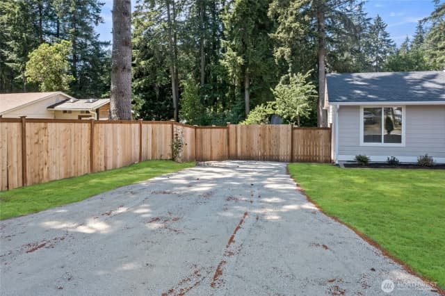 Property photo for 13904 97th Avenue Nw, Gig Harbor photo 3
