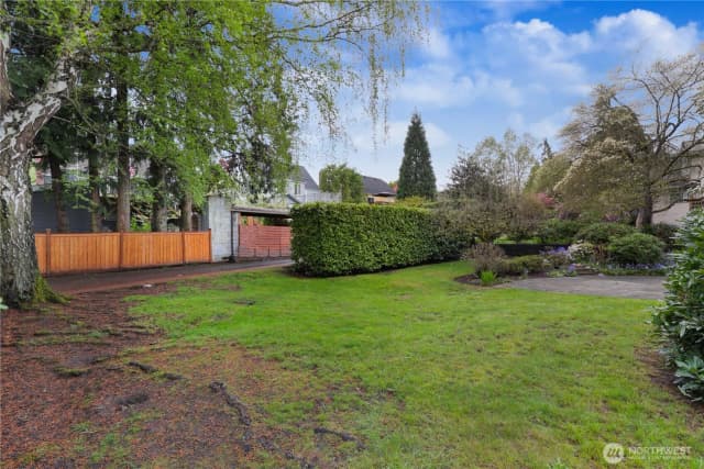 Property photo for 3820 Ne 62nd Street, Seattle