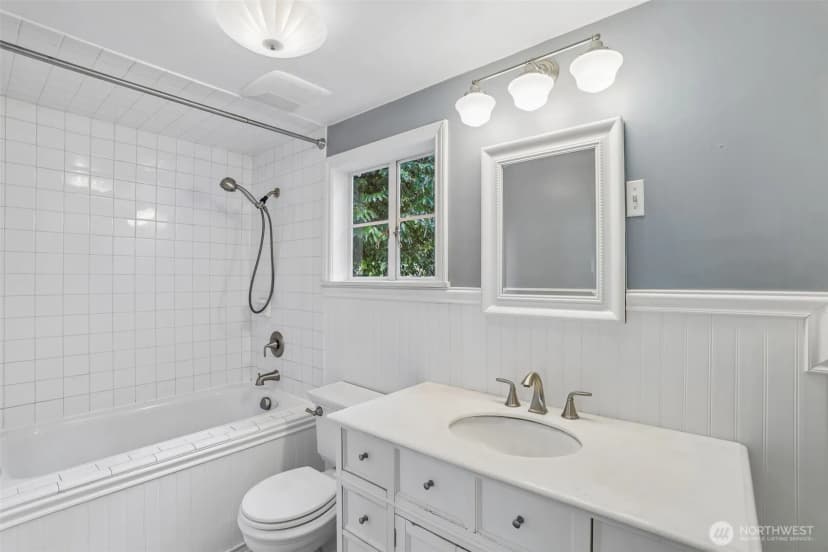 Property photo for 739 N 165th Street, Shoreline photo 14