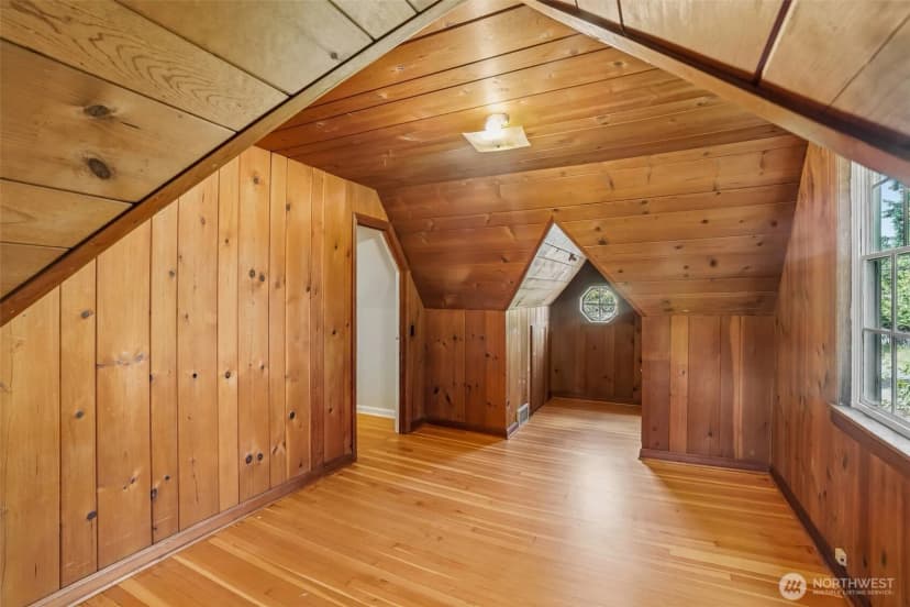 Property photo for 739 N 165th Street, Shoreline photo 18