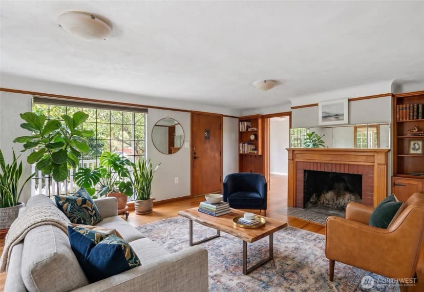 Property photo for 739 N 165th Street, Shoreline photo 6