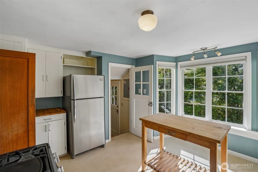 Property photo for 739 N 165th Street, Shoreline photo 11