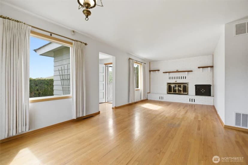 Property photo for 13608 Wide Hollow Road, Yakima photo 5