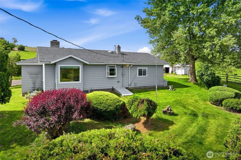 Property photo for 13608 Wide Hollow Road, Yakima photo 12