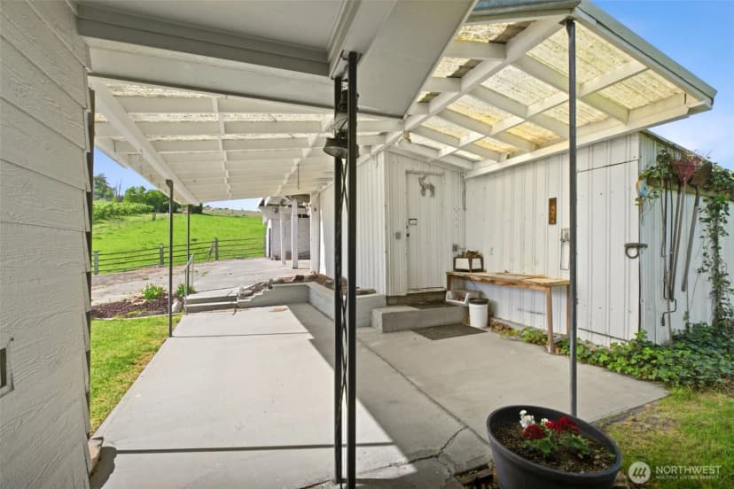 Property photo for 13608 Wide Hollow Road, Yakima photo 14