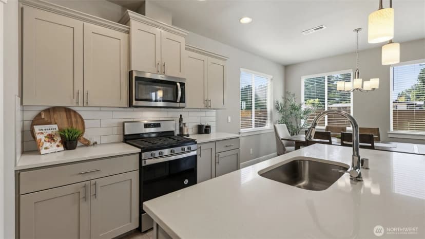 Property photo for 12303 Se 271st Place, Kent photo 13