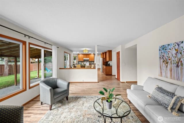 Property photo for 9125 Zircon Drive Sw, Lakewood photo 4