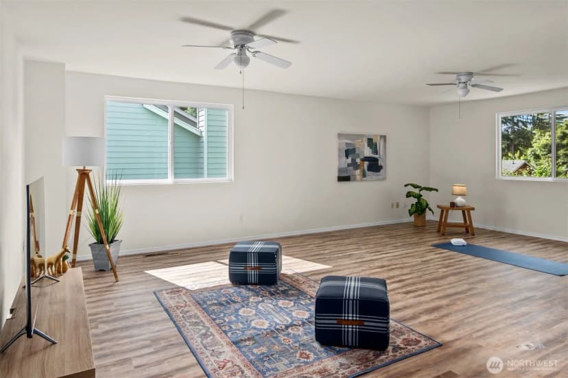 Property photo for 9125 Zircon Drive Sw, Lakewood photo 18