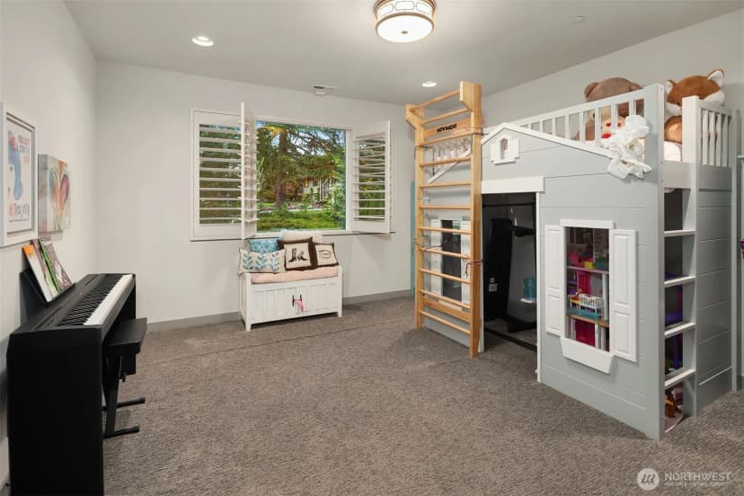 Property photo for 3745 88th Avenue Se, Mercer Island photo 18