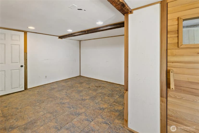 Property photo for 401 S 1st Street, Roslyn photo 32