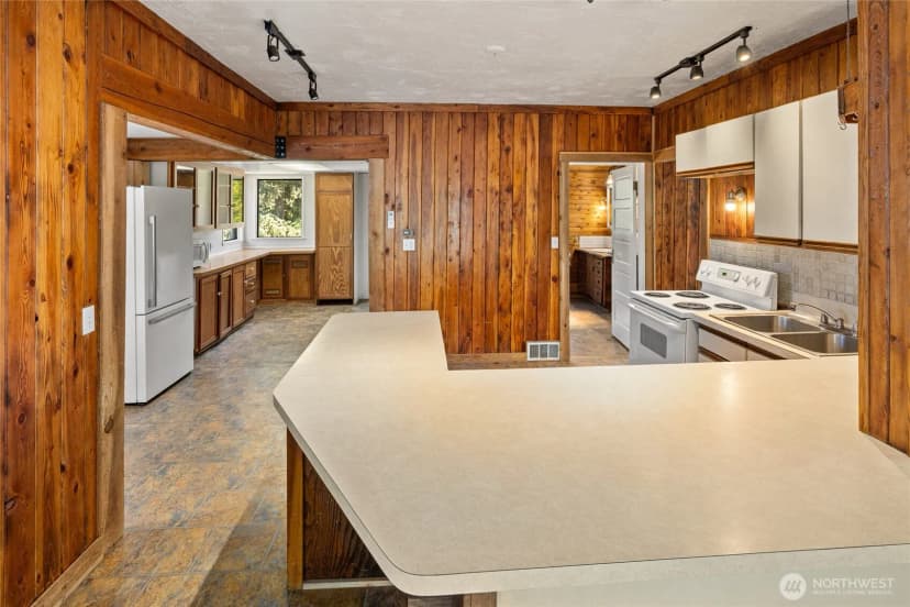 Property photo for 401 S 1st Street, Roslyn photo 19