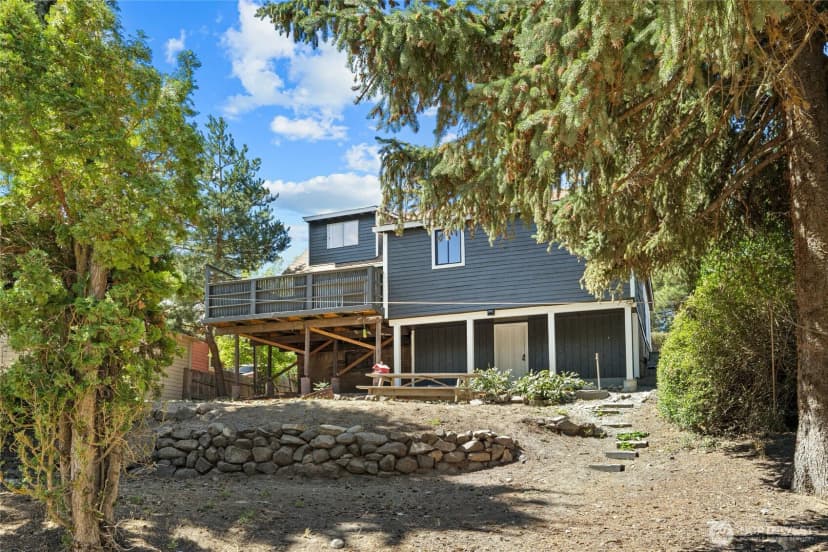 Property photo for 401 S 1st Street, Roslyn photo 11