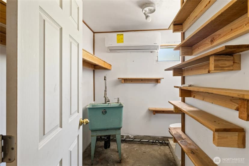 Property photo for 401 S 1st Street, Roslyn photo 38