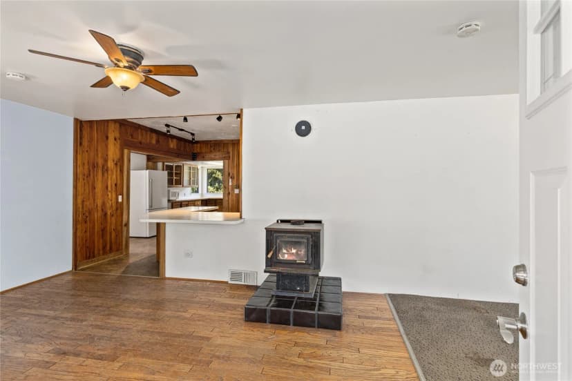 Property photo for 401 S 1st Street, Roslyn photo 15