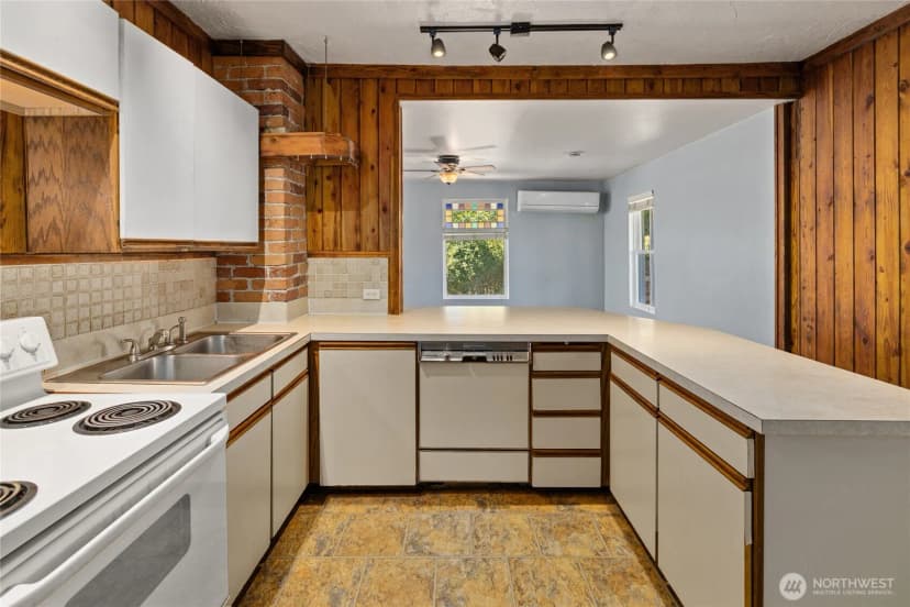 Property photo for 401 S 1st Street, Roslyn photo 18