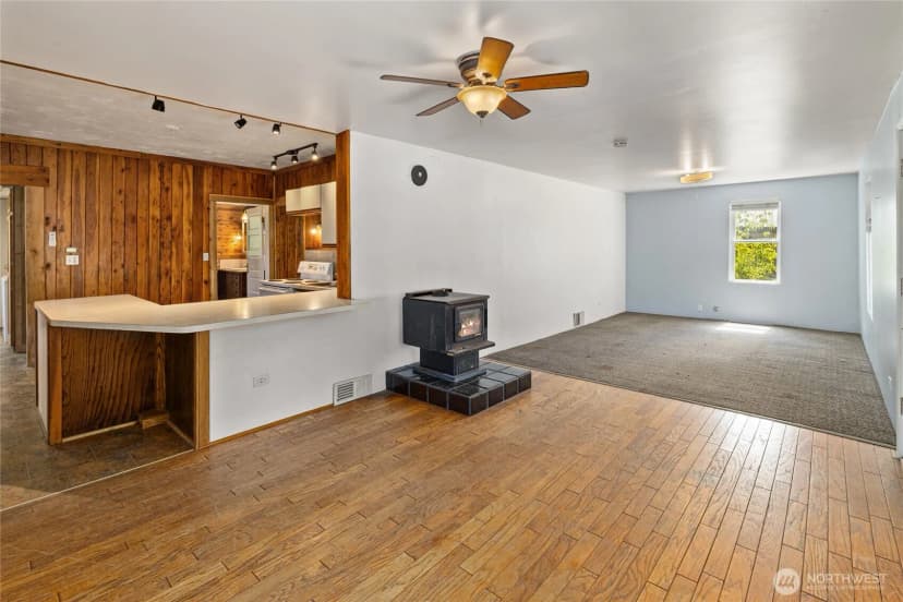 Property photo for 401 S 1st Street, Roslyn photo 13